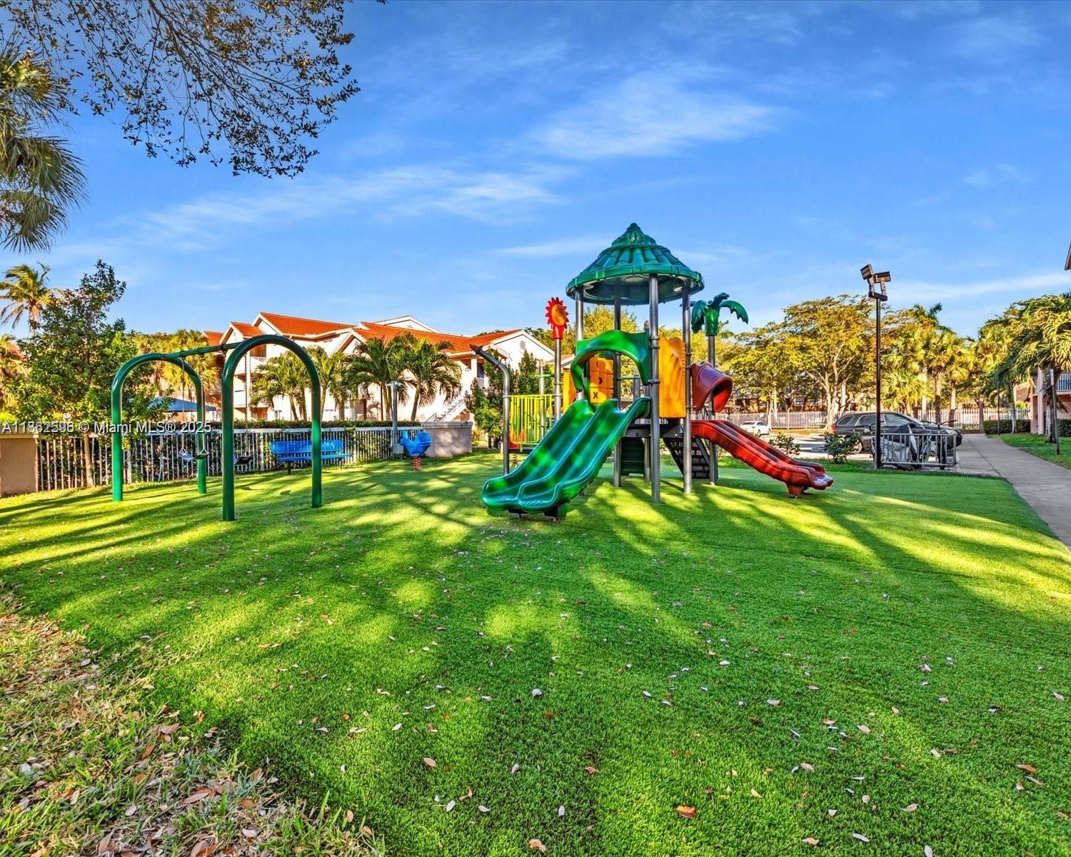 ROYAL PALM PLACE - Residential