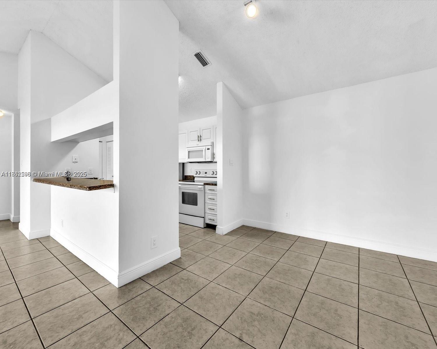 ROYAL PALM PLACE - Residential