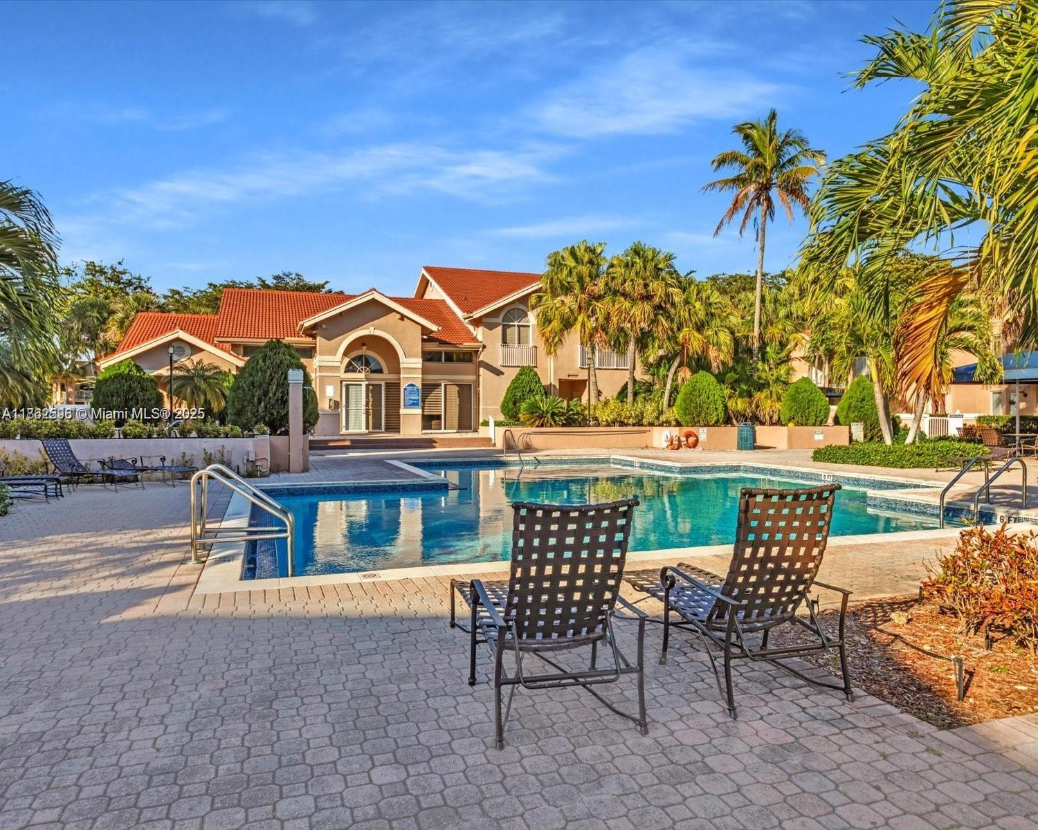 ROYAL PALM PLACE - Residential