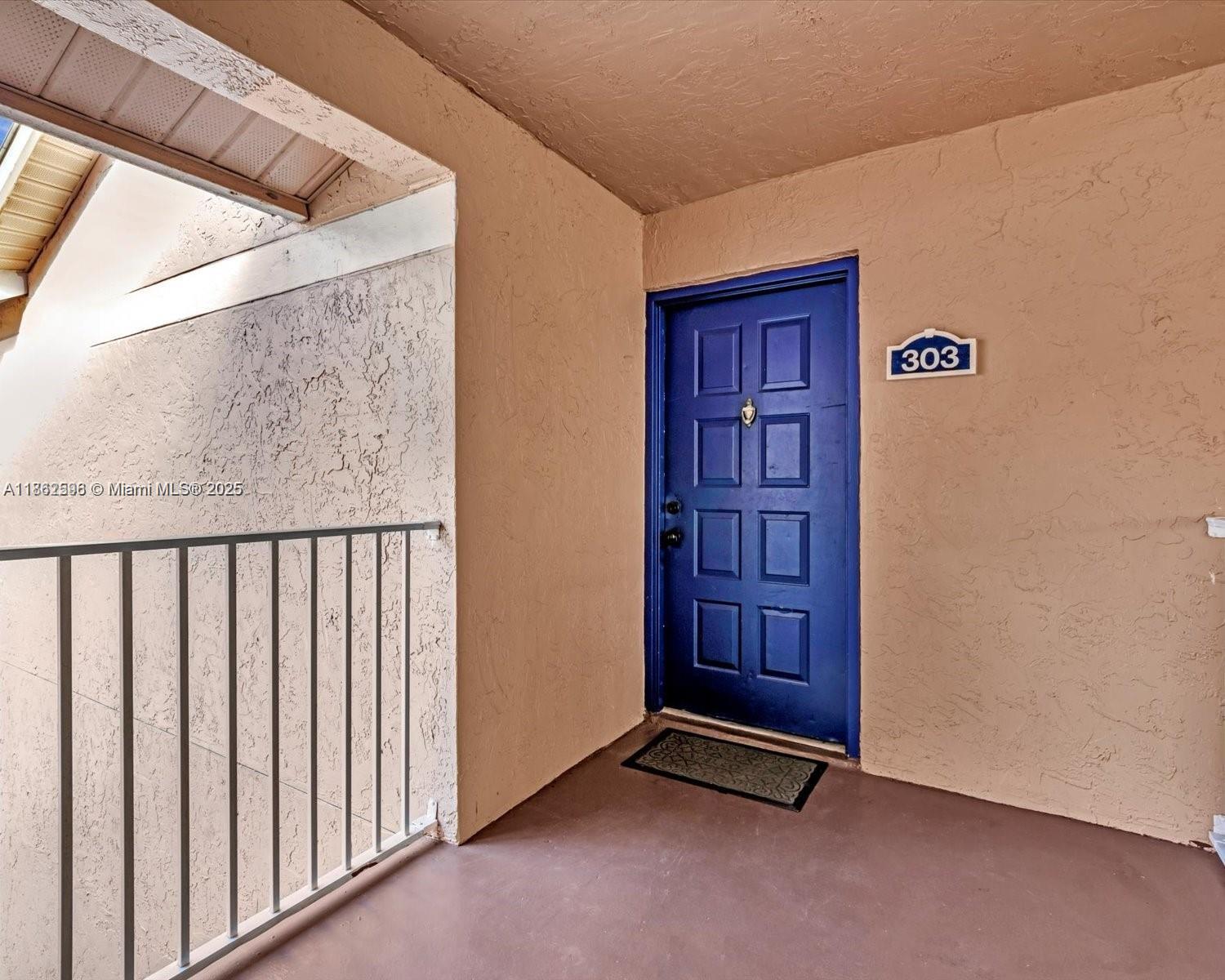 ROYAL PALM PLACE - Residential