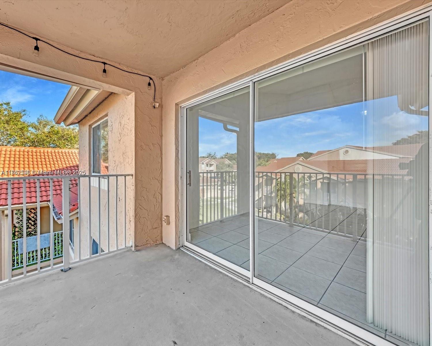 ROYAL PALM PLACE - Residential