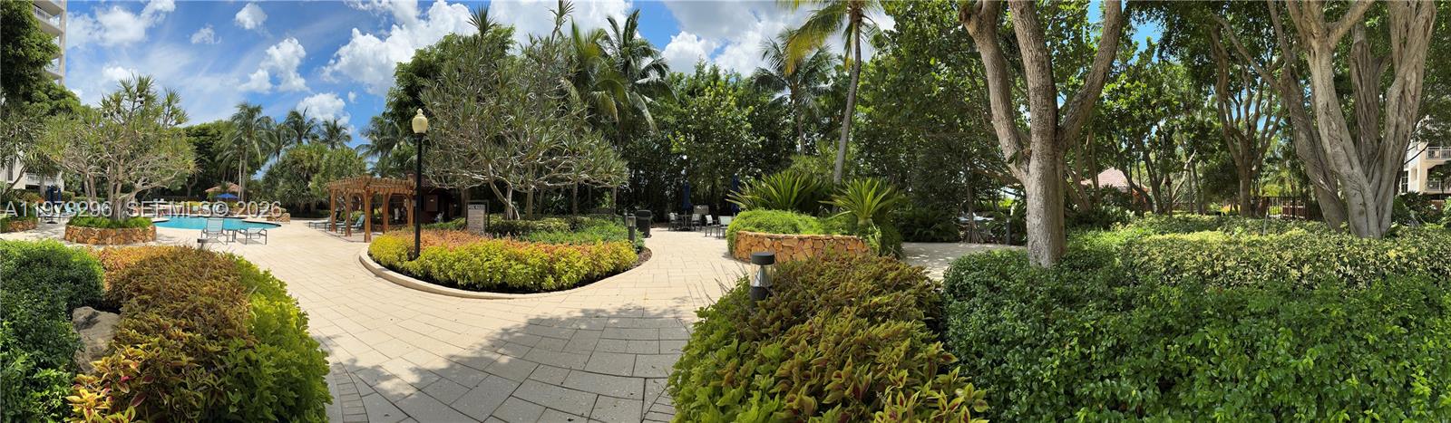 TOWERS OF QUAYSIDE CONDO - Residential