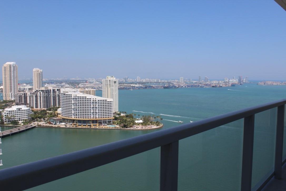 THE MARK ON BRICKELL COND - Residential Lease