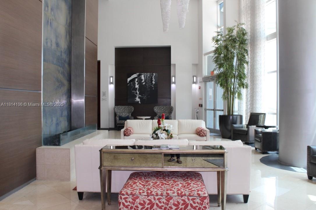 THE MARK ON BRICKELL COND - Residential Lease