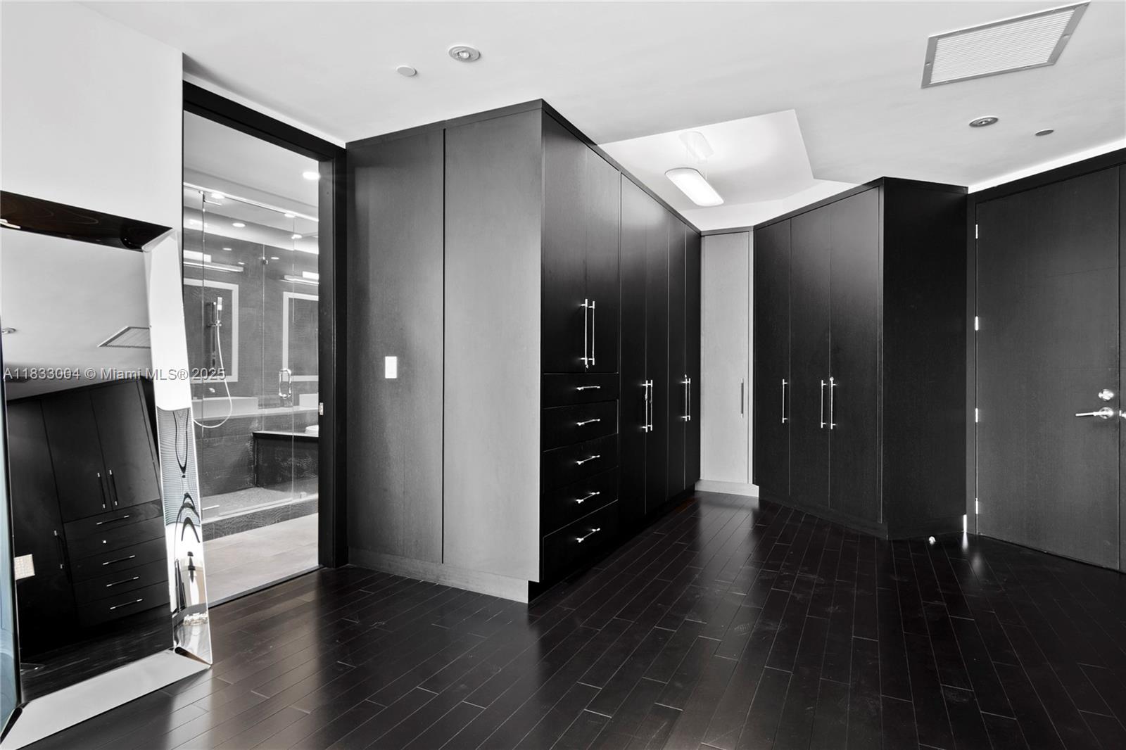 MILLENNIUM TOWER RESIDENC - Residential