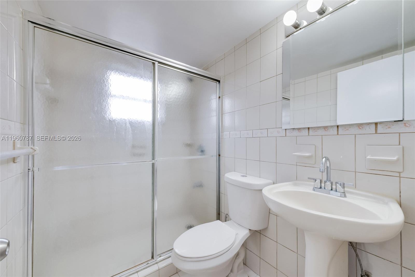 PALM BREEZE CONDO - Residential