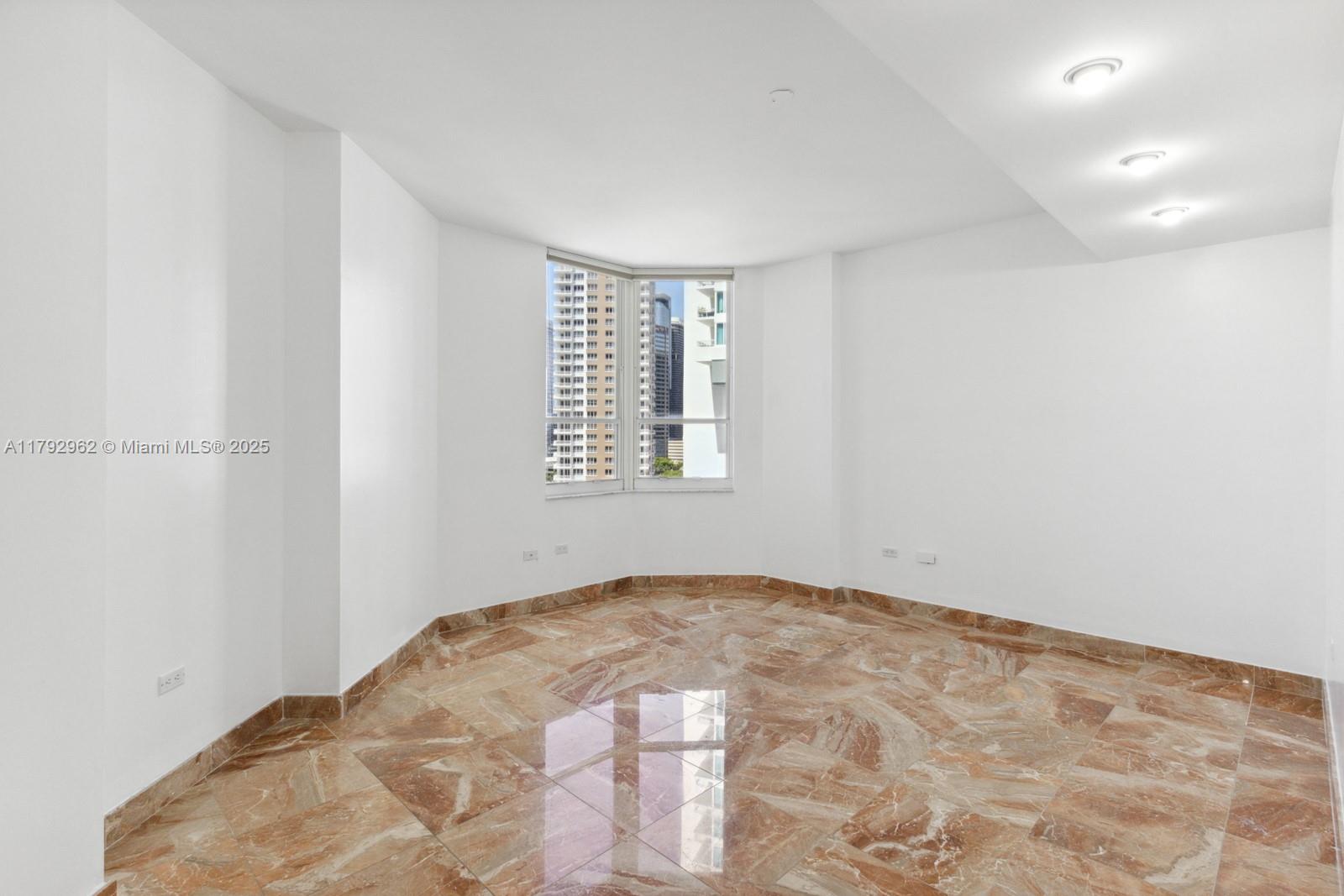 888 Brickell Key Dr 1600