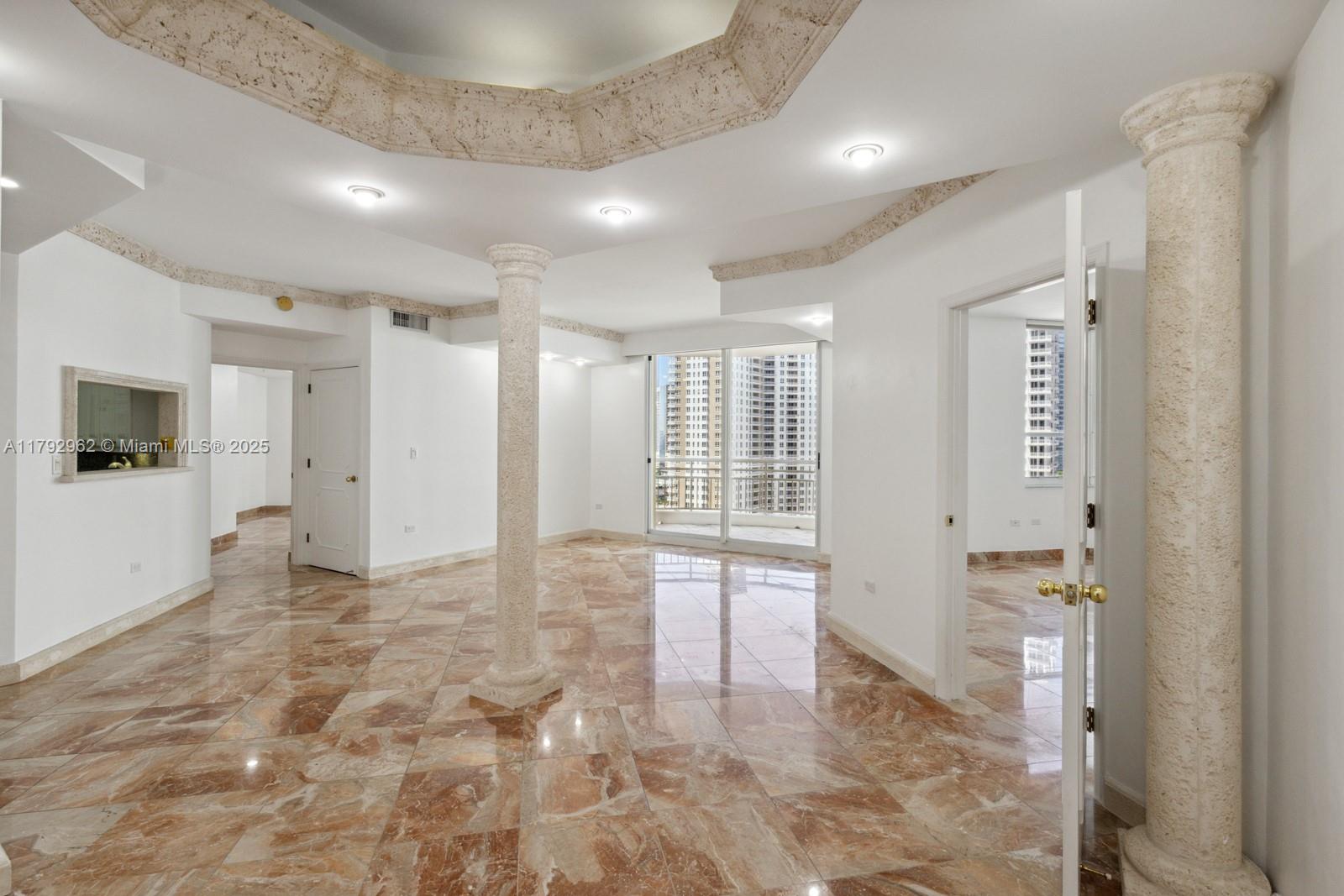 888 Brickell Key Dr 1600