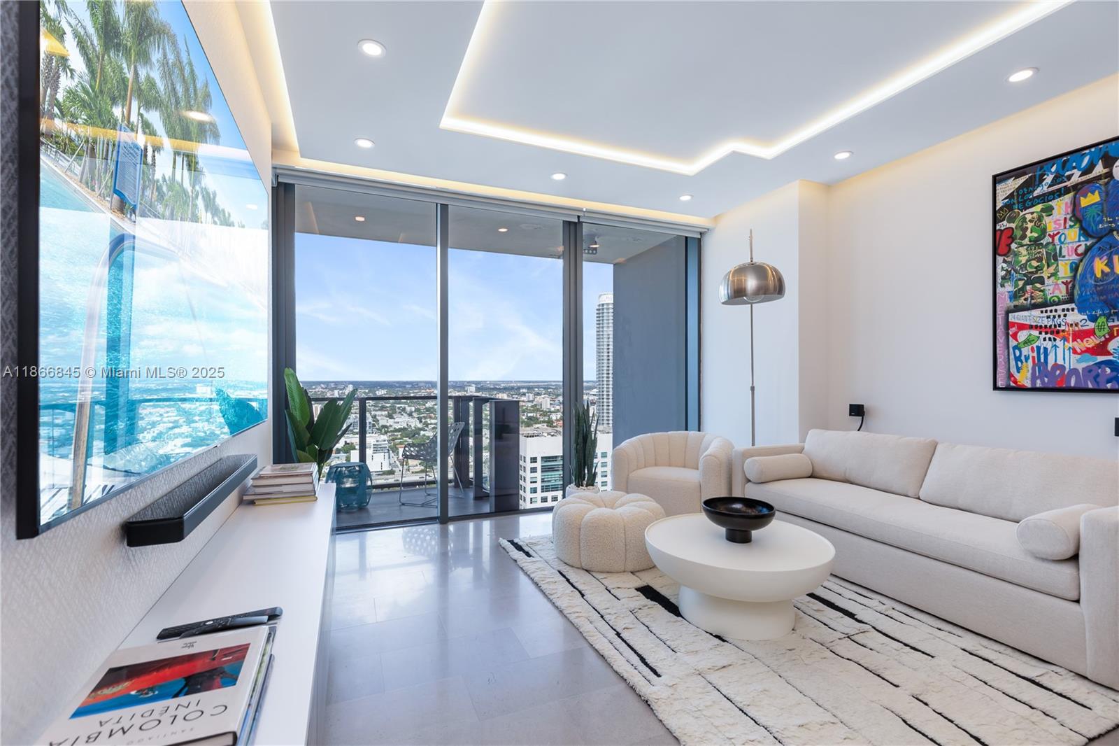 88 SW 7th St 3406