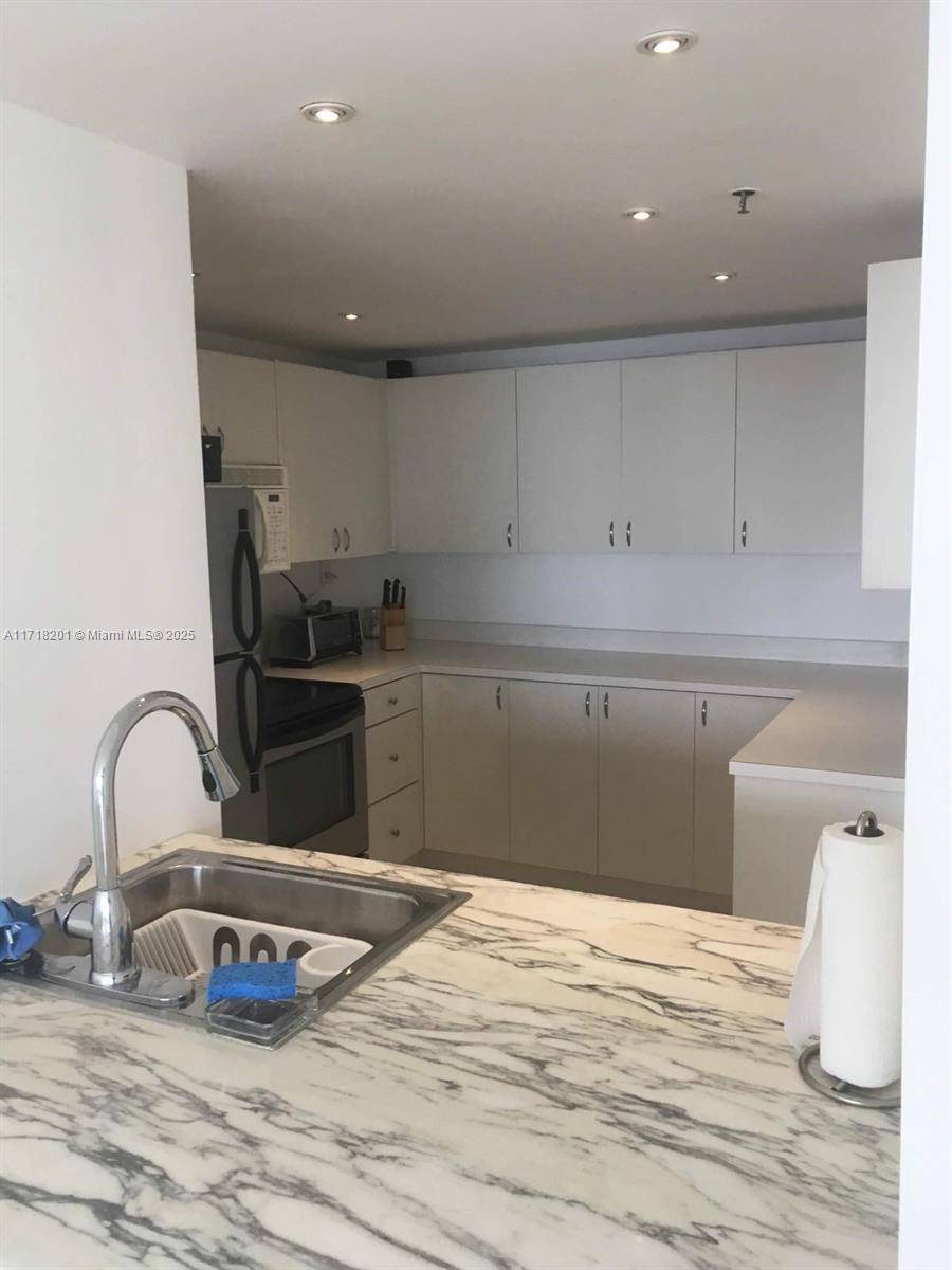 VENETIA CONDO - Residential