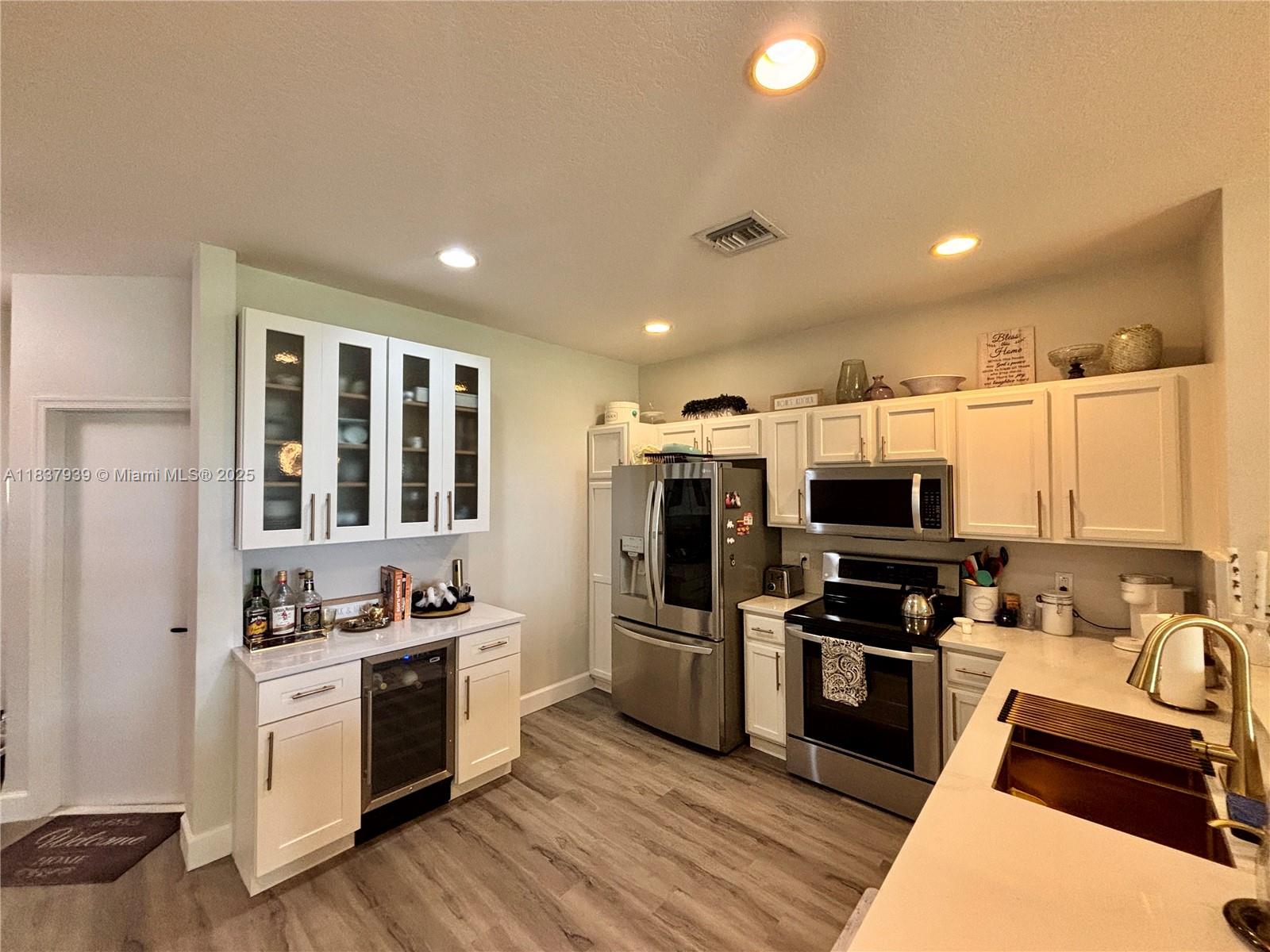 8143 Bellagio Ln 8143