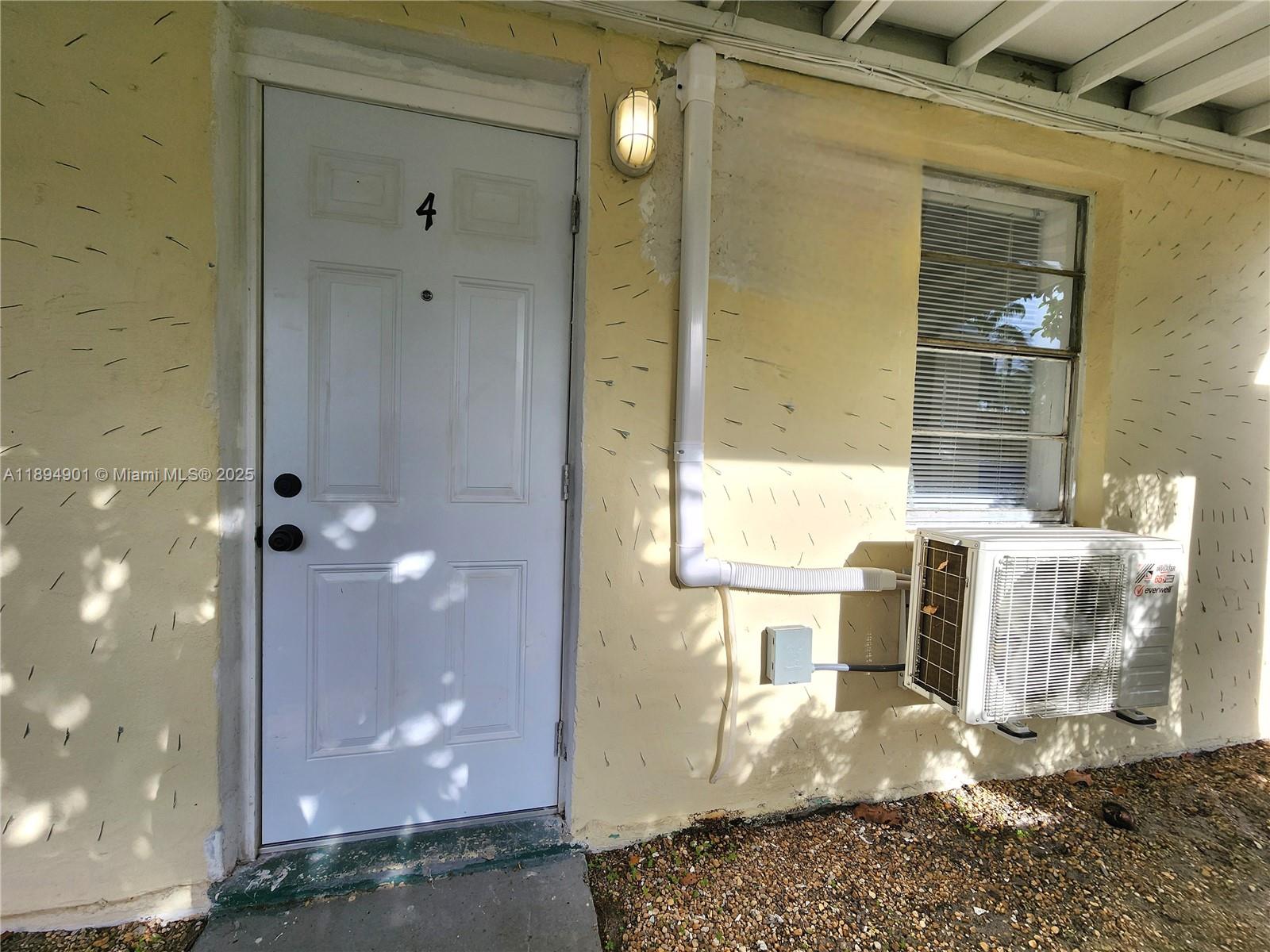 HOLLYWOOD BEACH GARDENS - Residential Lease