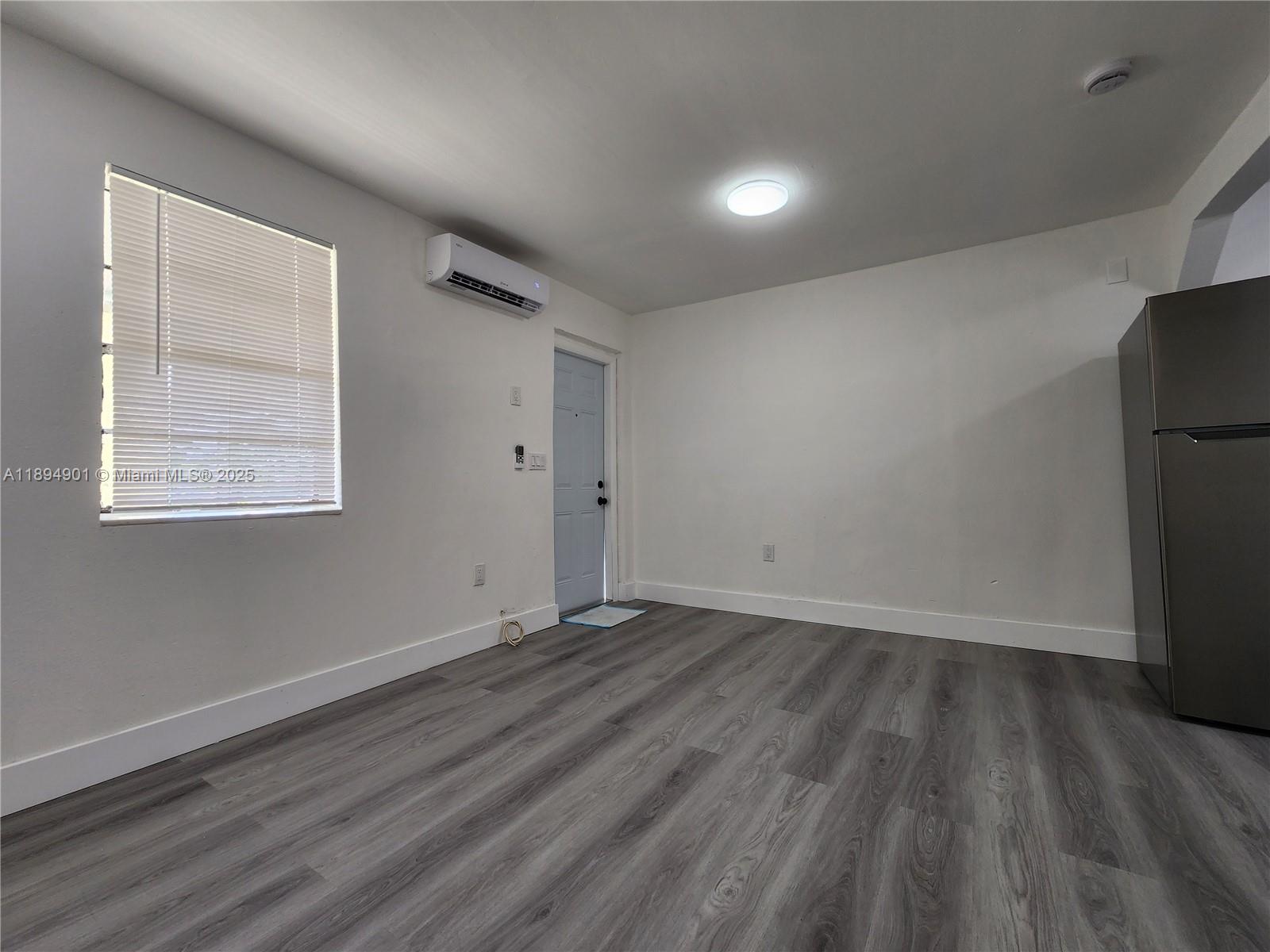 HOLLYWOOD BEACH GARDENS - Residential Lease