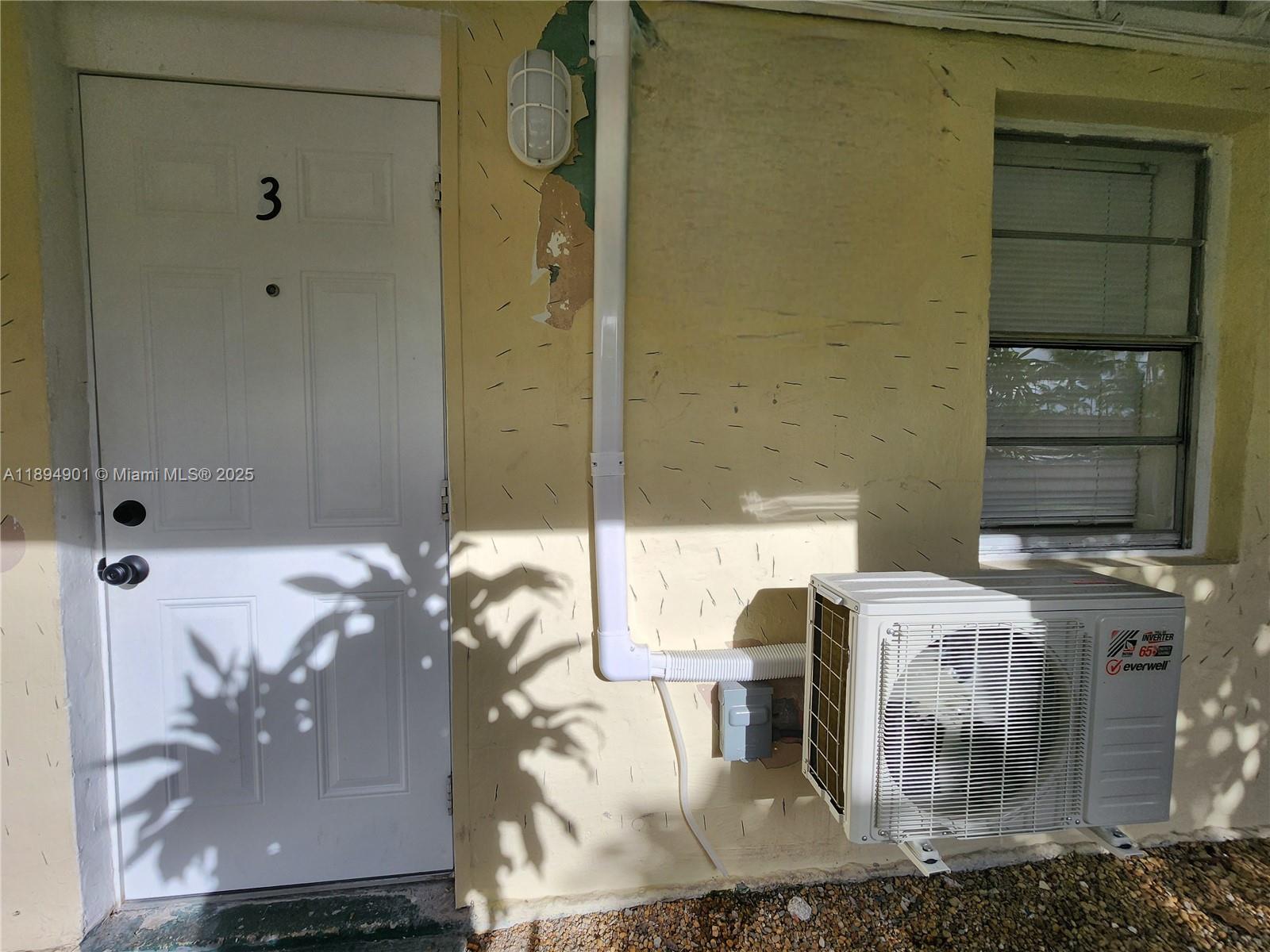 HOLLYWOOD BEACH GARDENS - Residential Lease