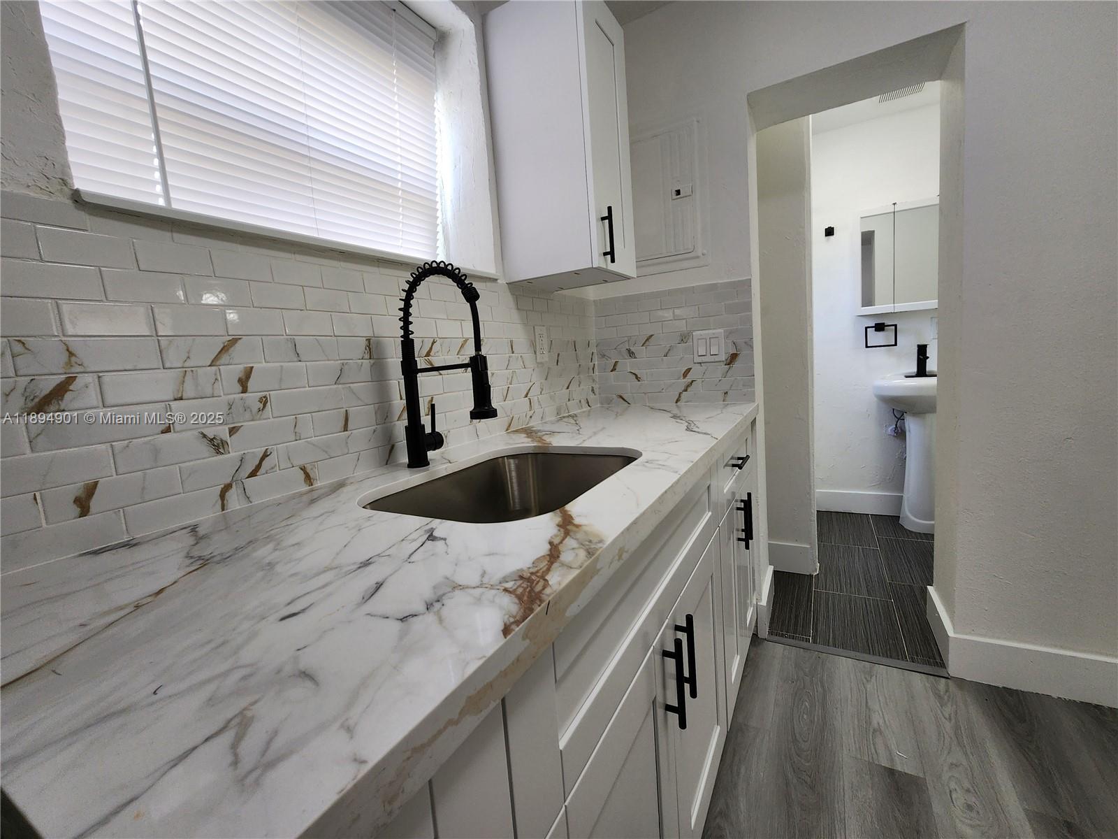 HOLLYWOOD BEACH GARDENS - Residential Lease