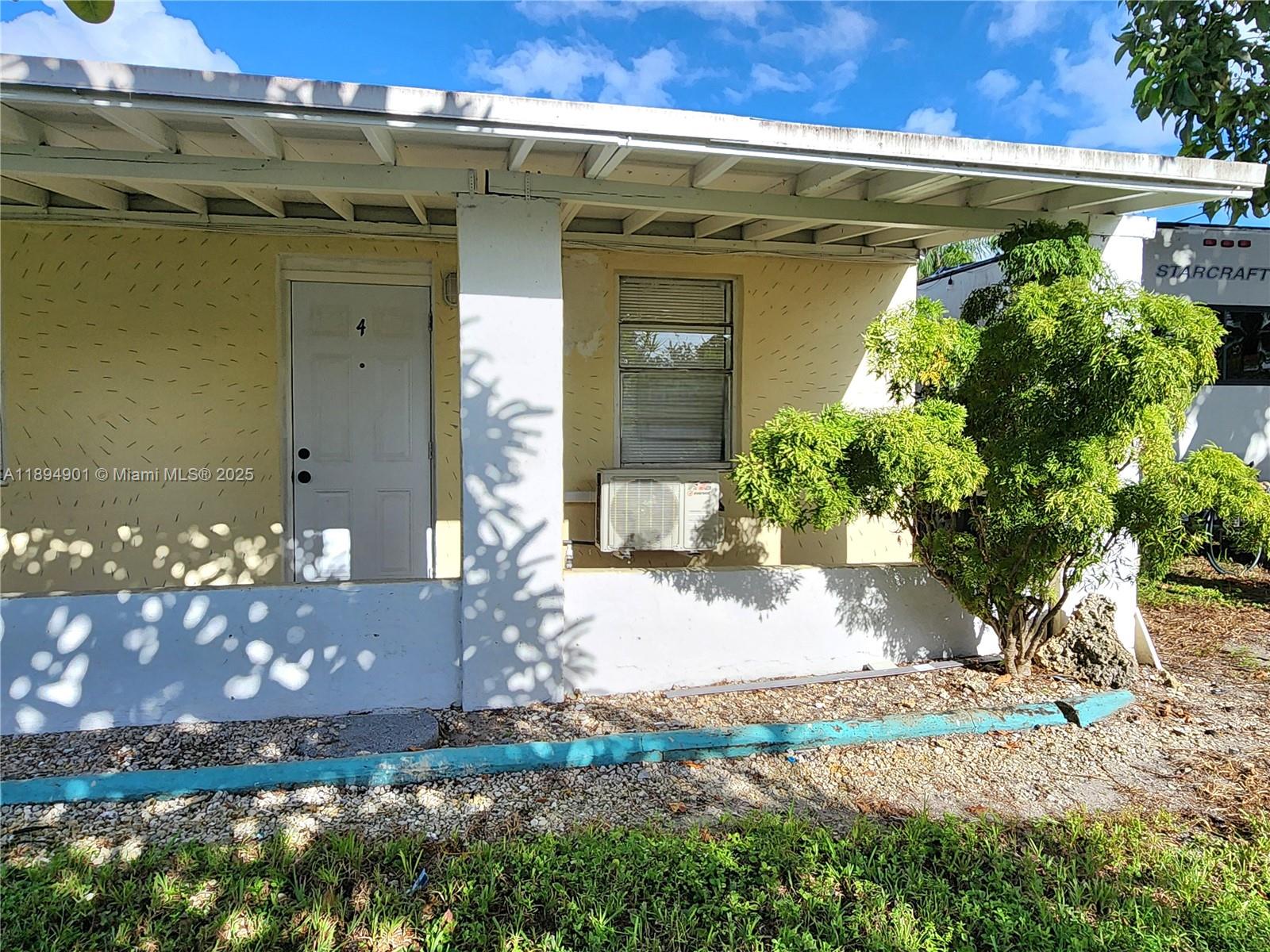 HOLLYWOOD BEACH GARDENS - Residential Lease
