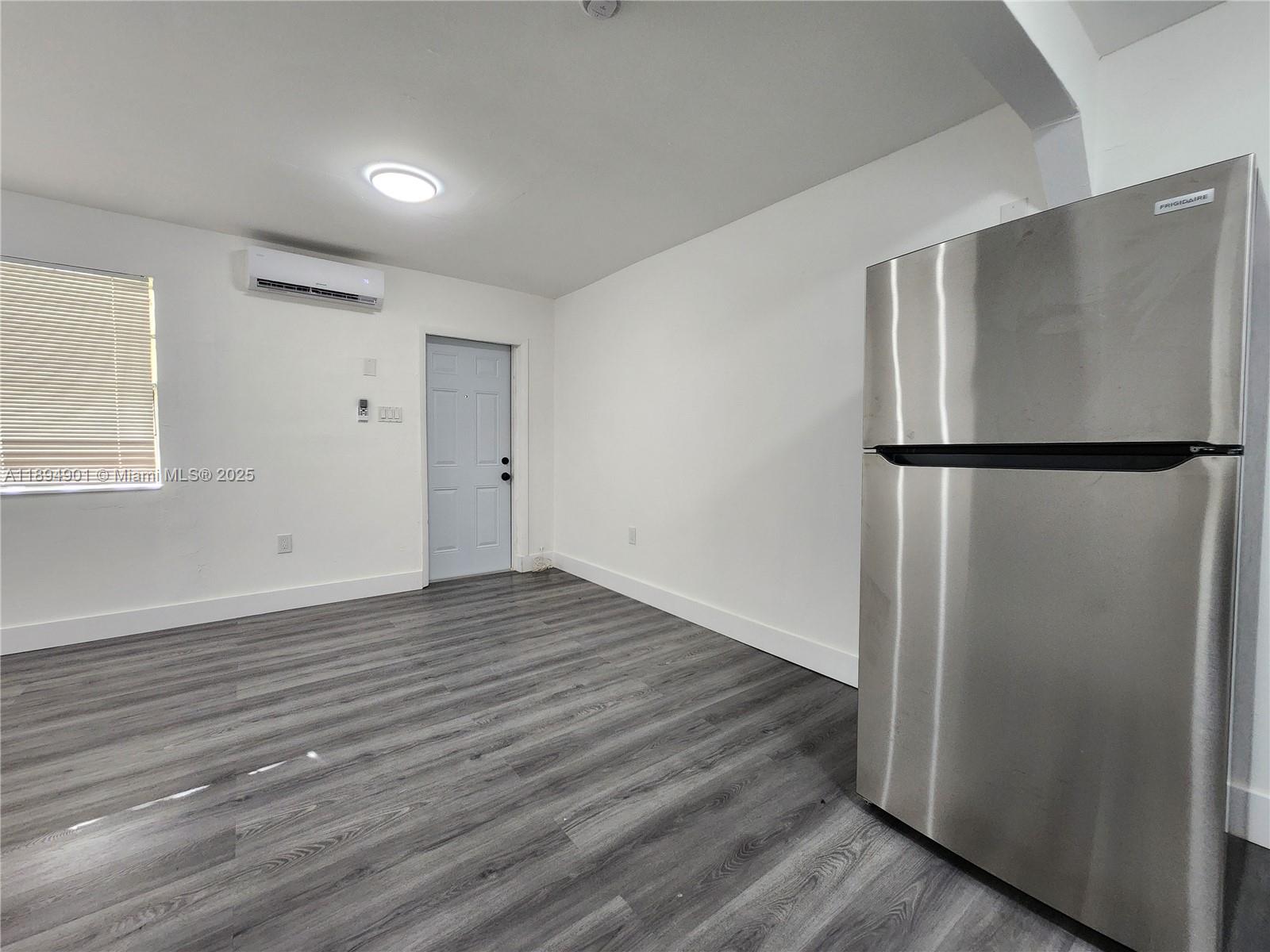 HOLLYWOOD BEACH GARDENS - Residential Lease
