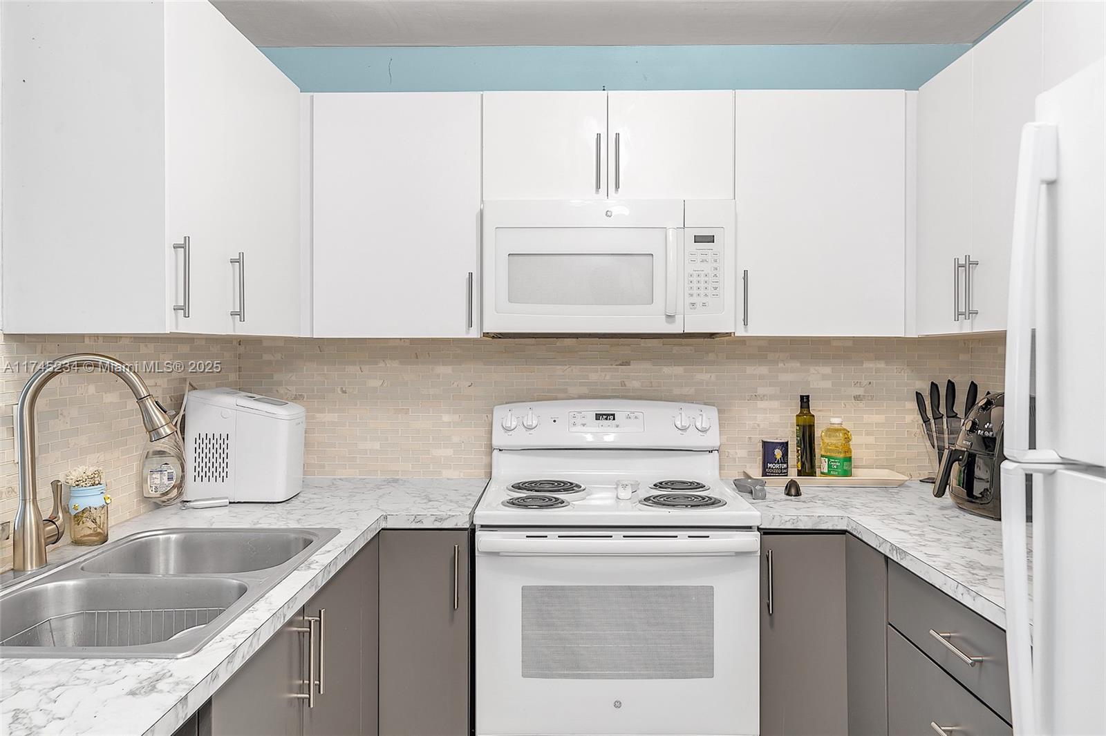 251 W Palm Cir W 207