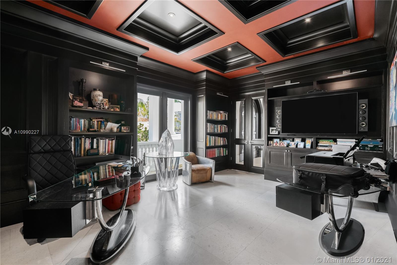 CRYSTAL VIEW - Residential