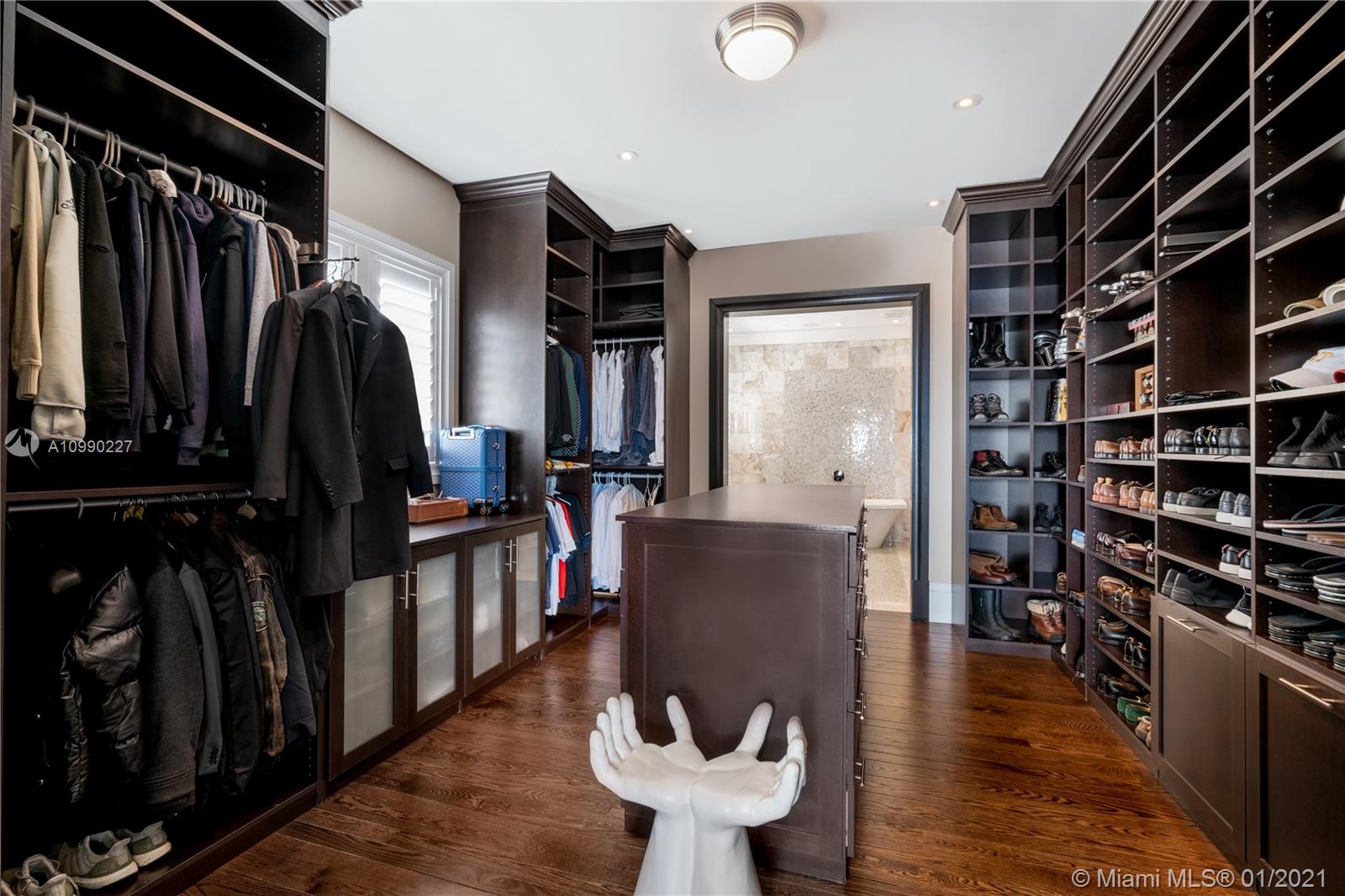 CRYSTAL VIEW - Residential