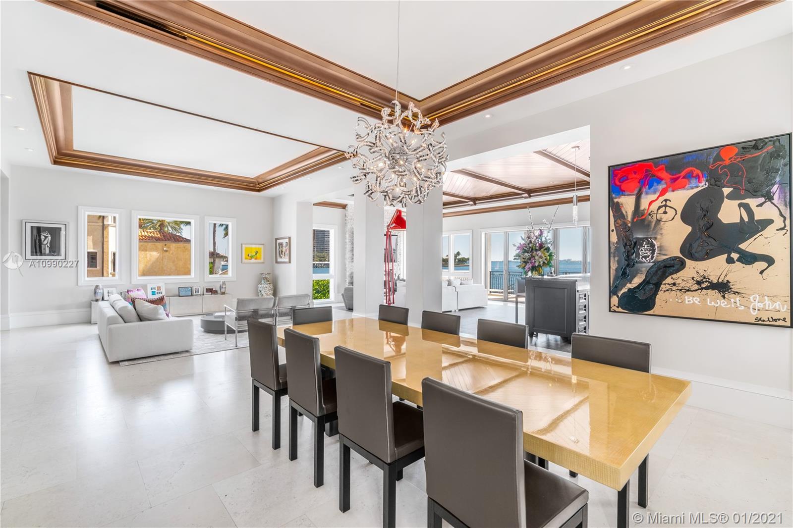 CRYSTAL VIEW - Residential