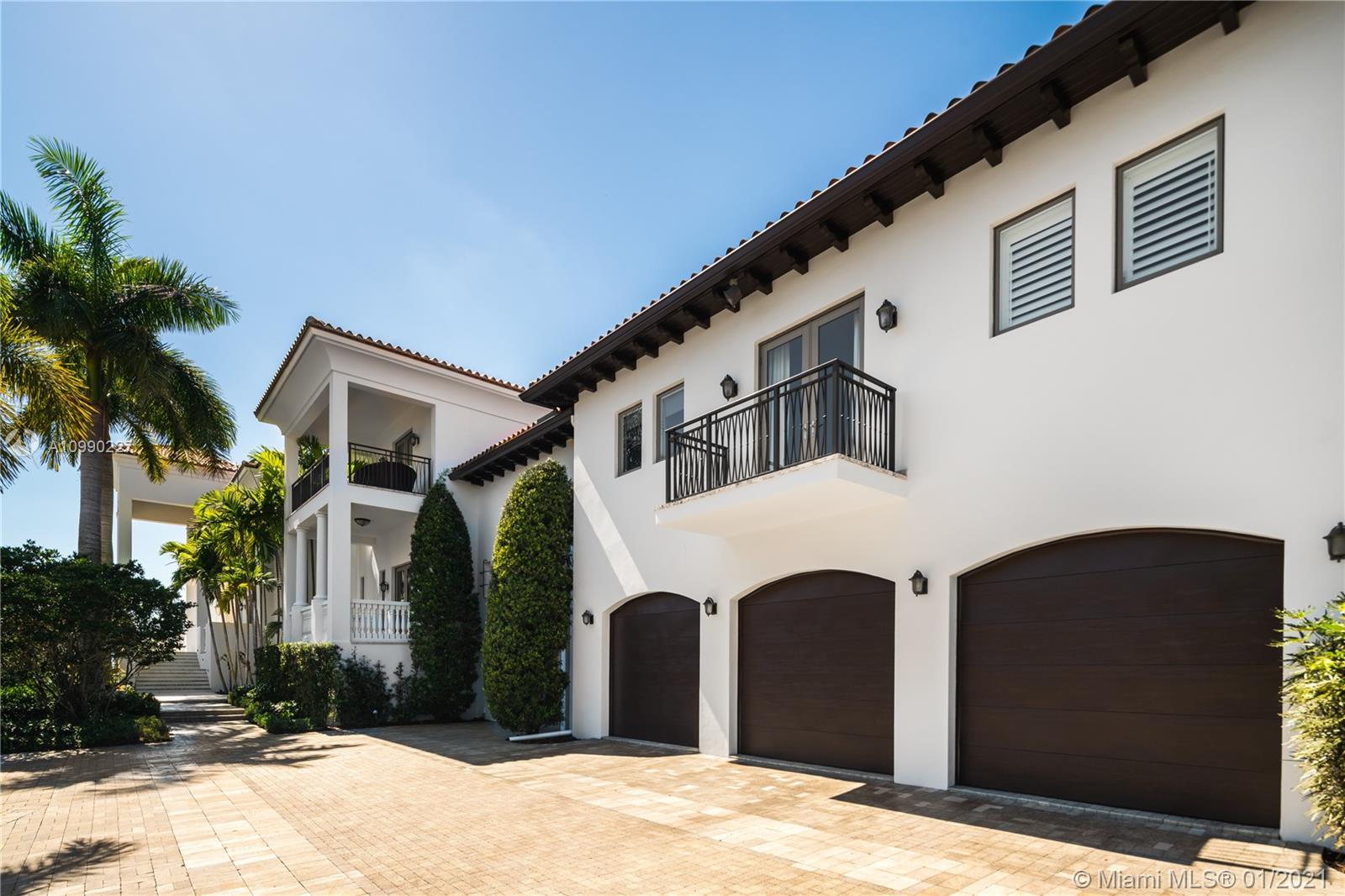 CRYSTAL VIEW - Residential