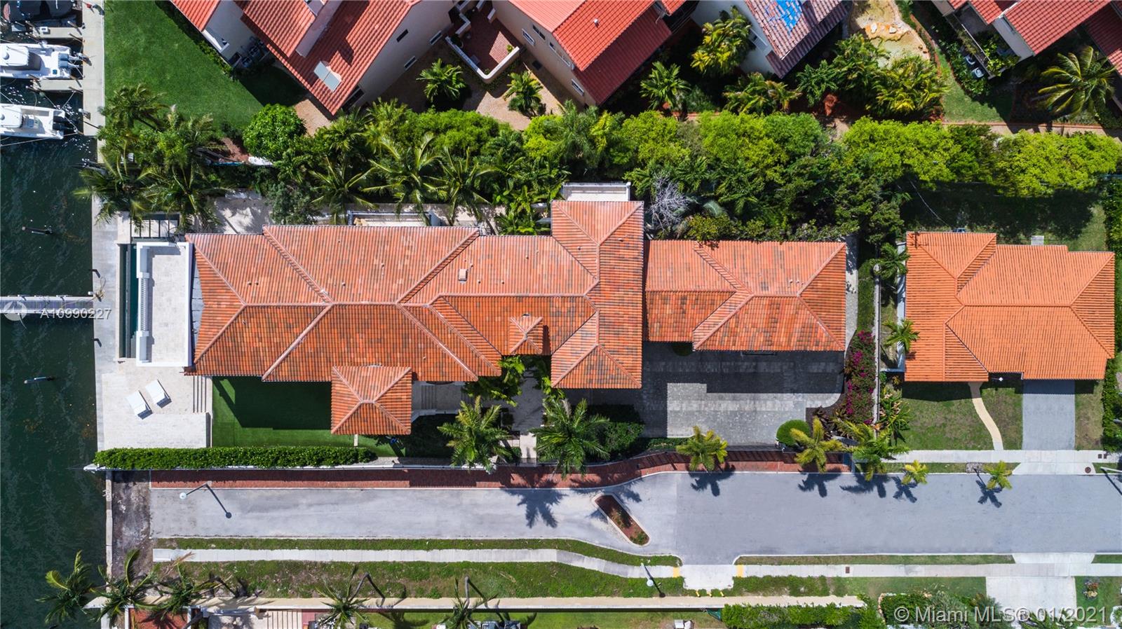 CRYSTAL VIEW - Residential