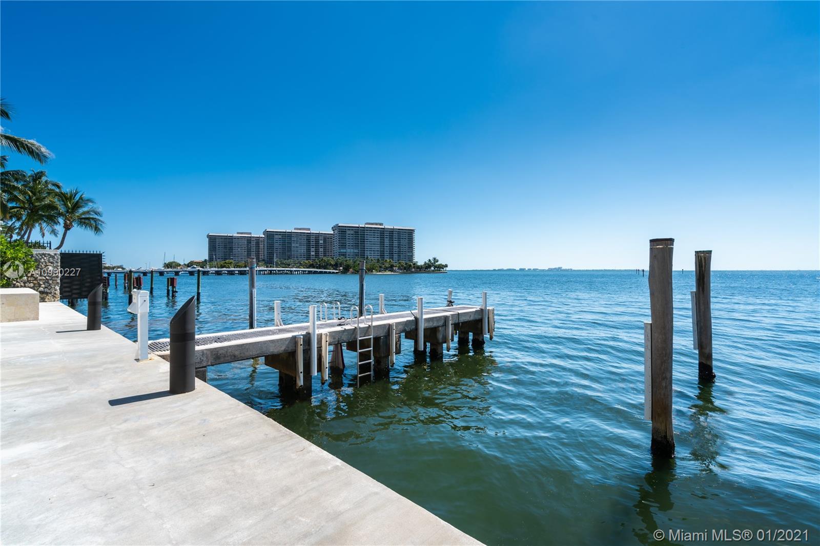 CRYSTAL VIEW - Residential