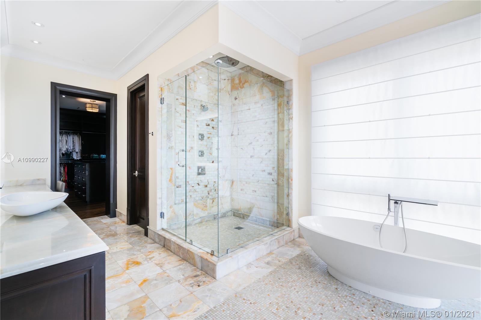 CRYSTAL VIEW - Residential