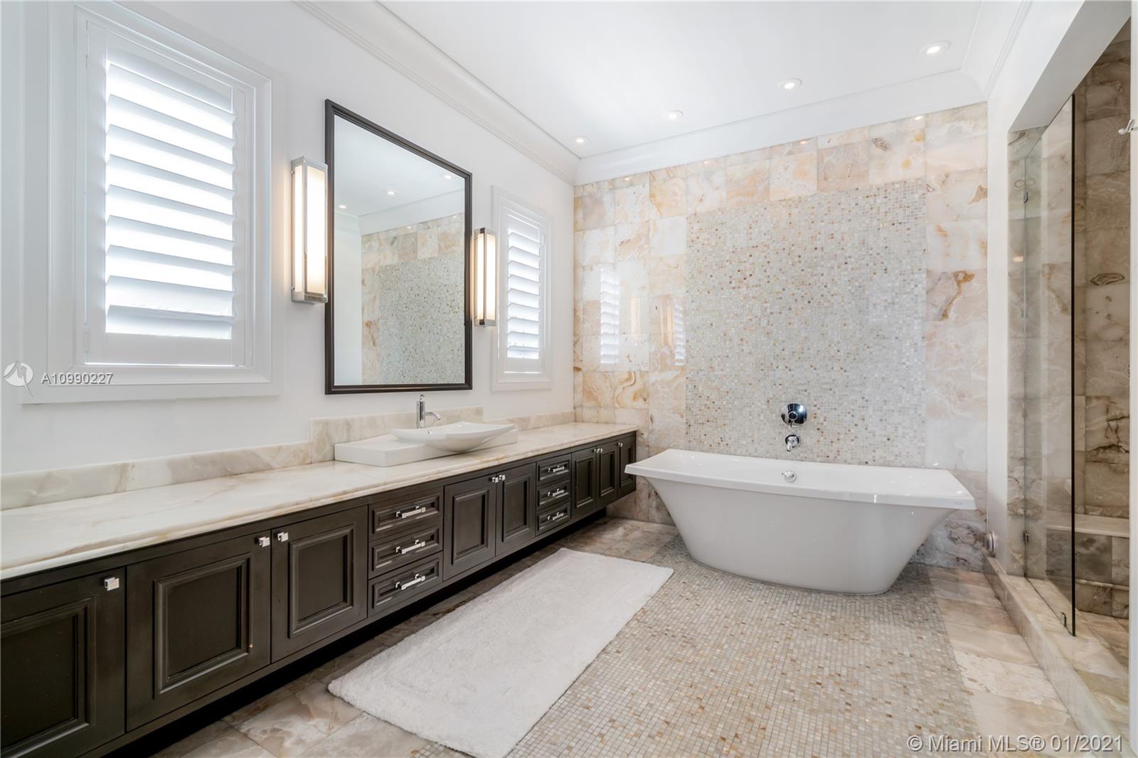 CRYSTAL VIEW - Residential