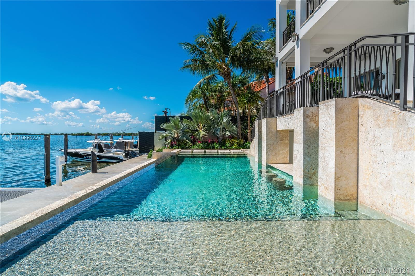 CRYSTAL VIEW - Residential