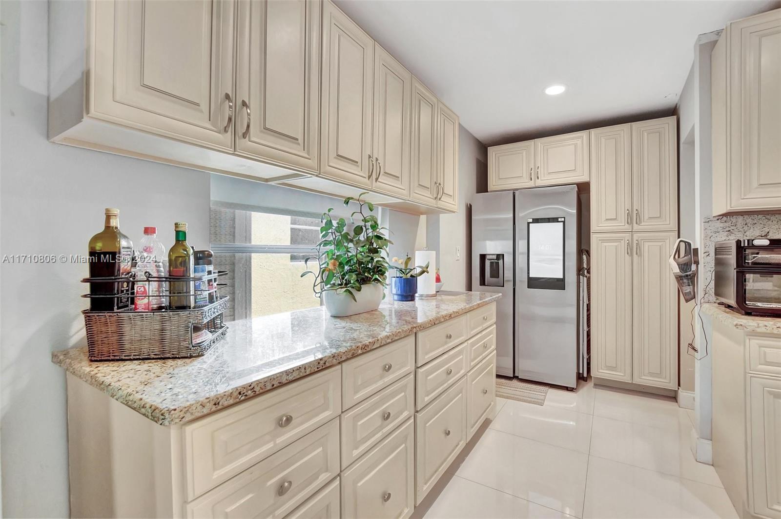 CRYSTAL LAKE 4TH SEC - Residential