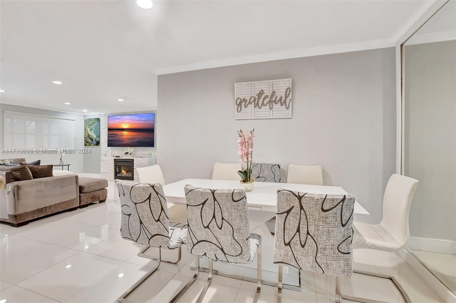 CRYSTAL LAKE 4TH SEC - Residential