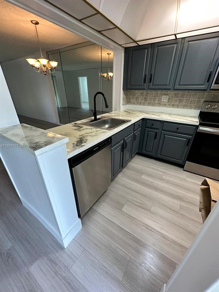 8001 Fairview Dr 101