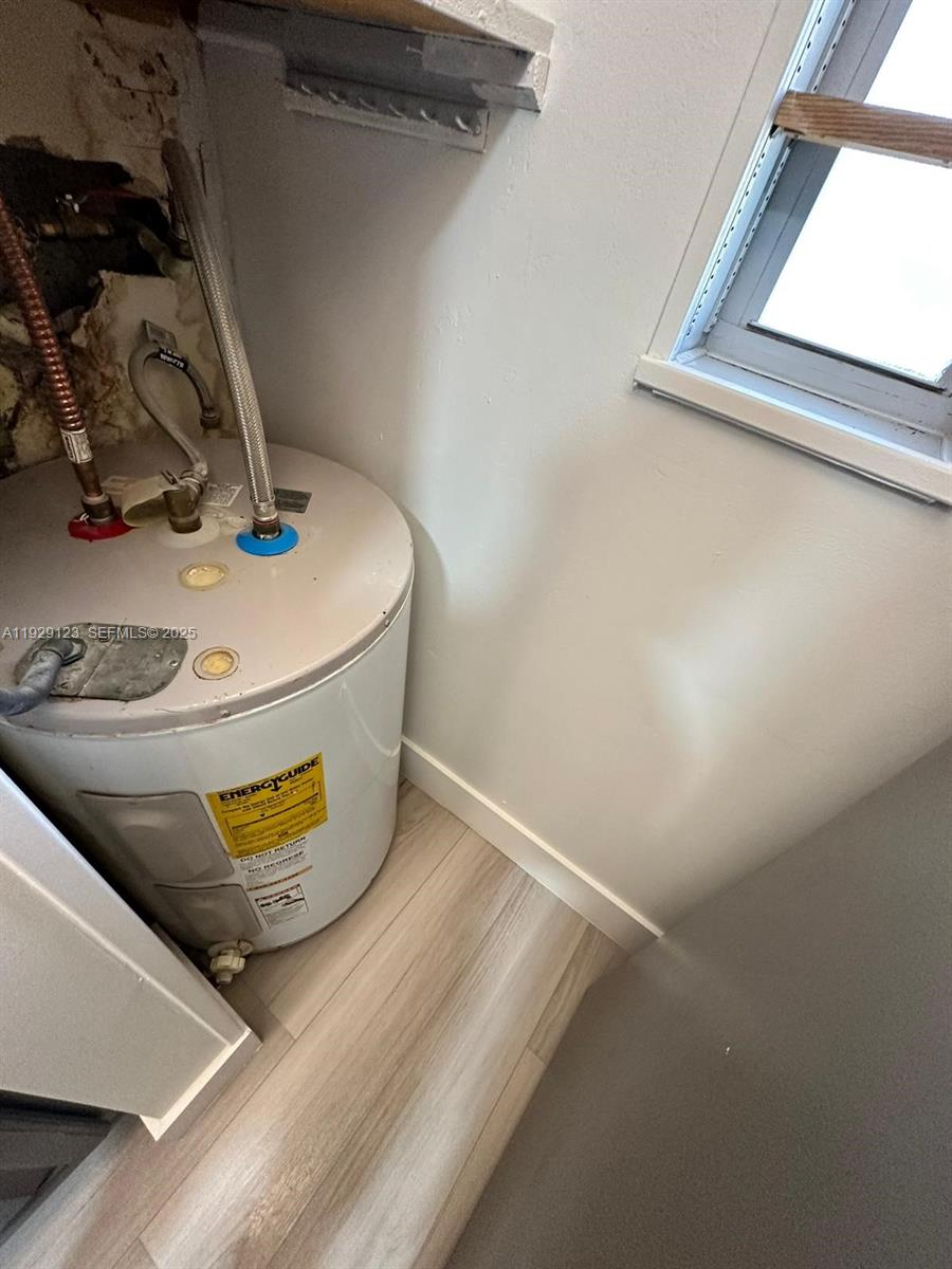 VERSAILLES GARDENS CONDO - Residential