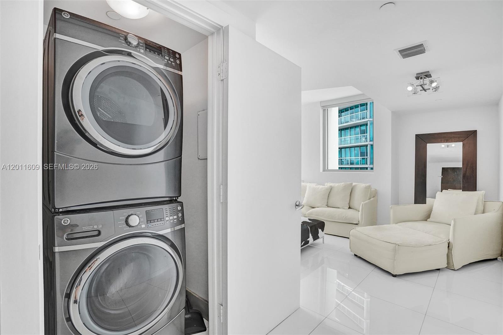 900 BISCAYNE BAY CONDO - Residential