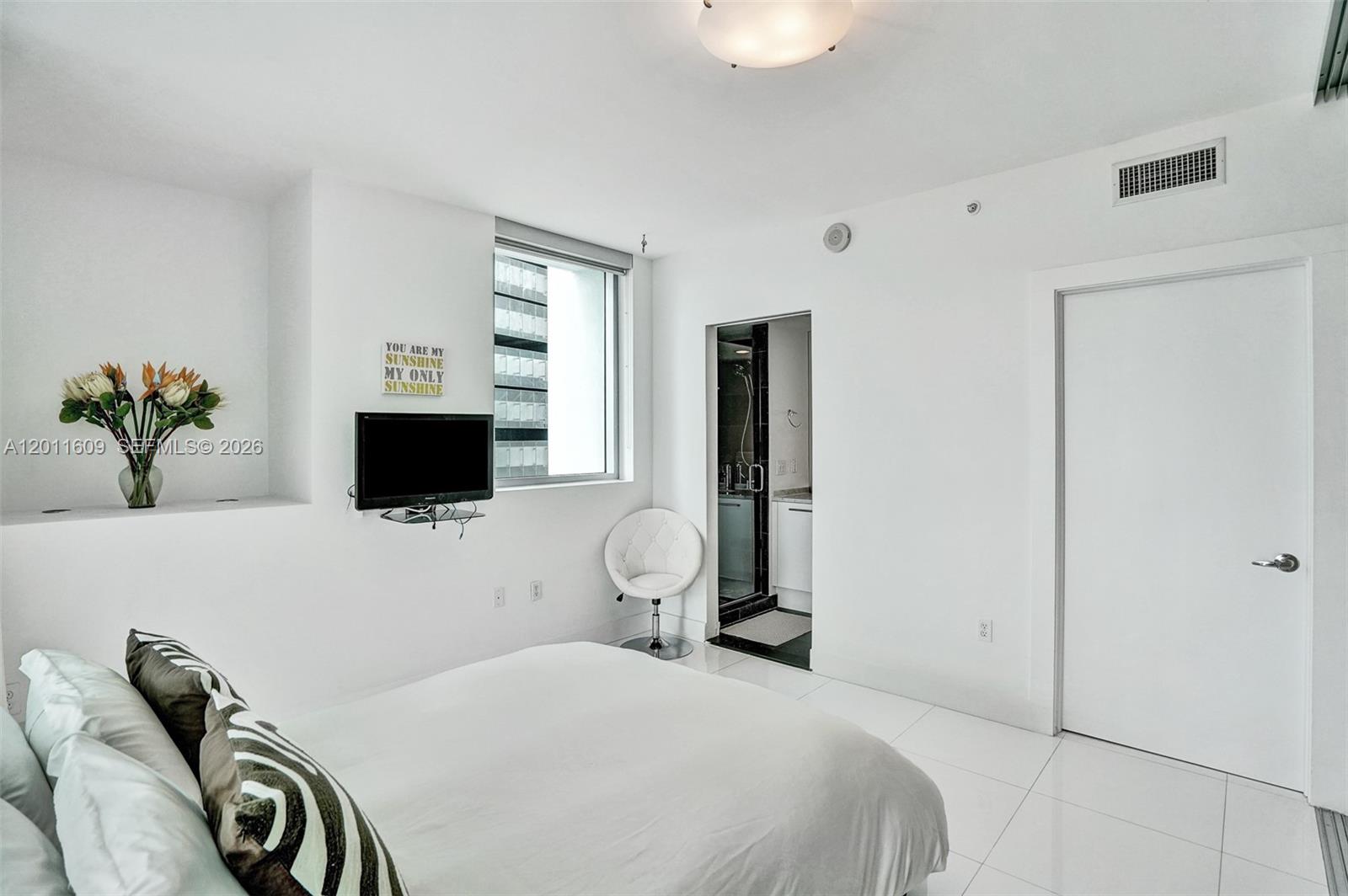 900 BISCAYNE BAY CONDO - Residential