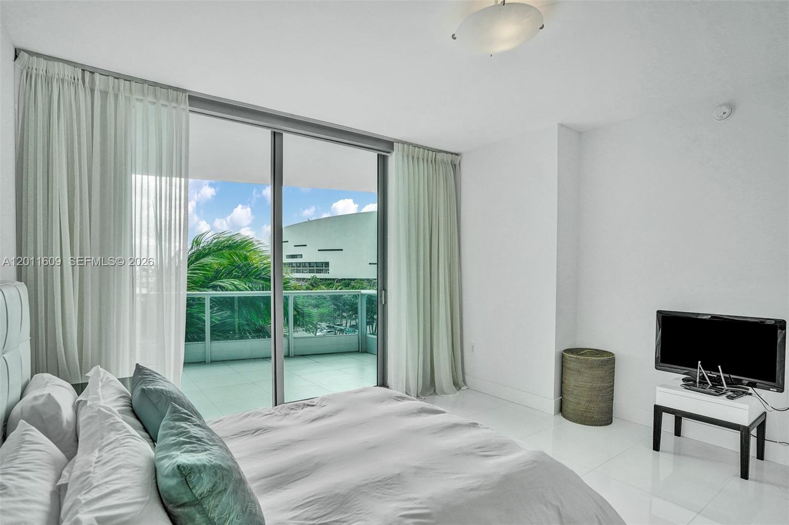 900 BISCAYNE BAY CONDO - Residential