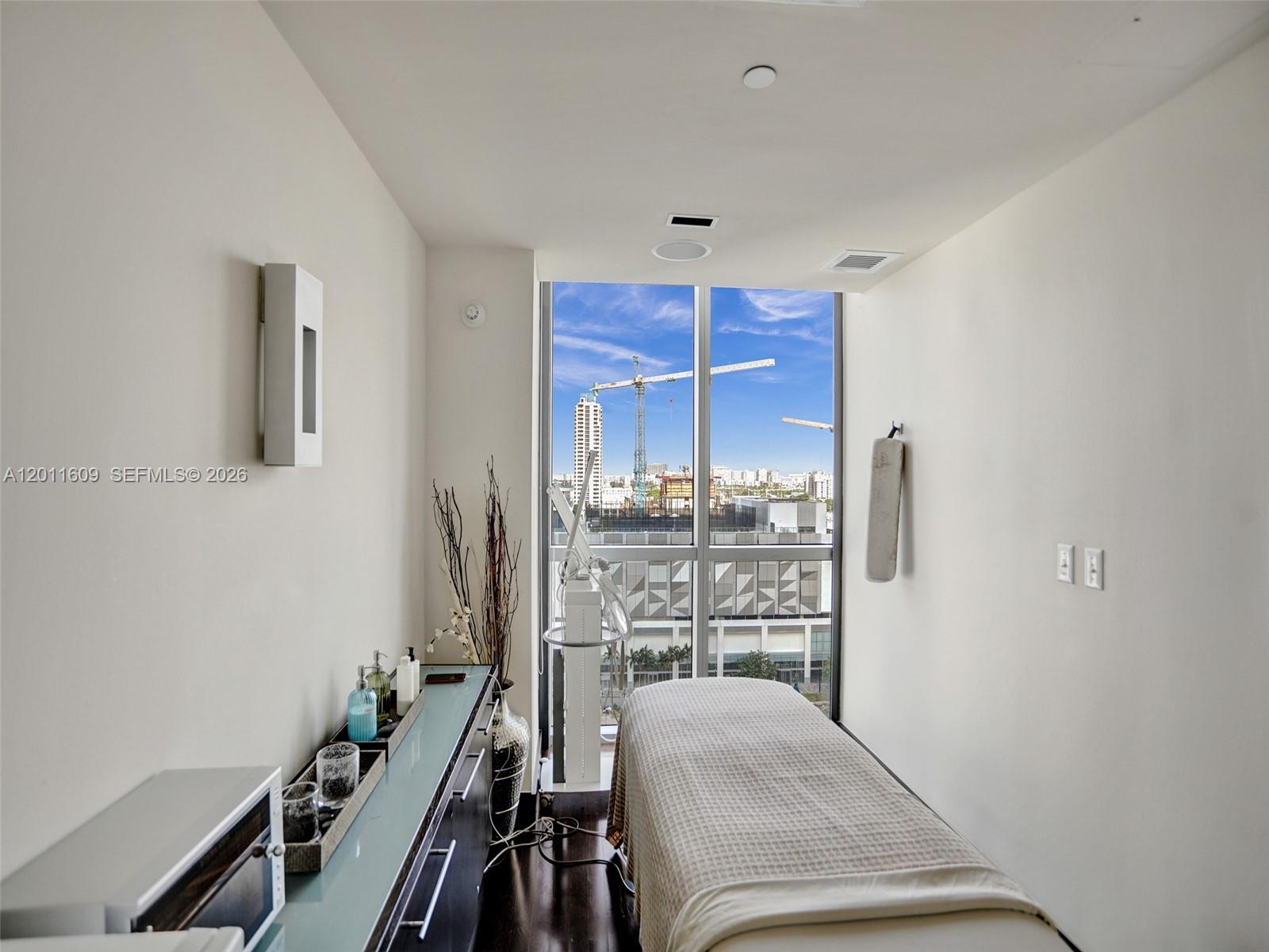 900 BISCAYNE BAY CONDO - Residential