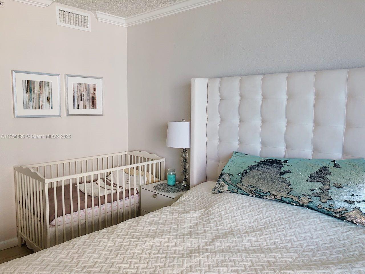 WAVE CONDO - Residential Lease