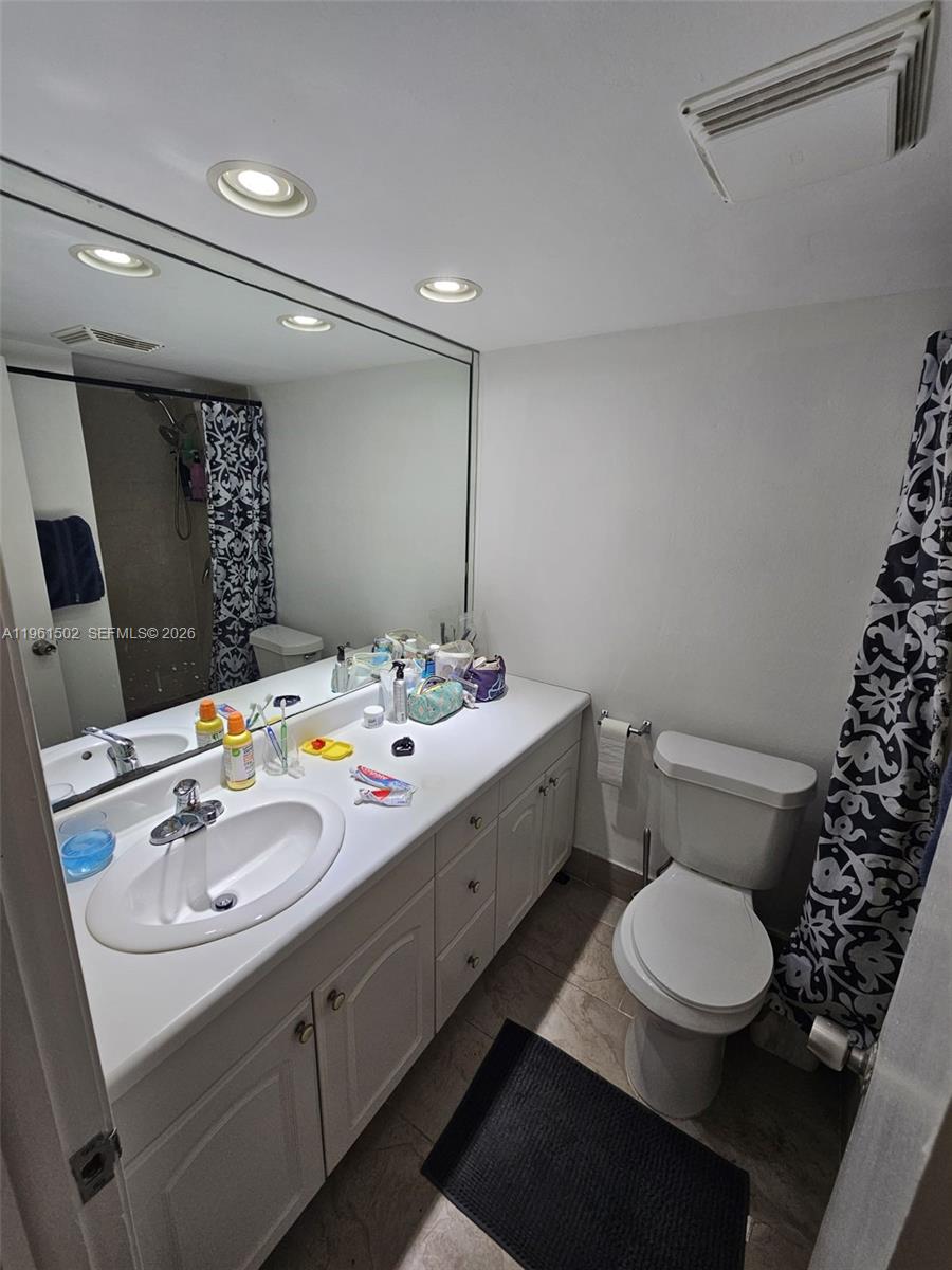 STANTON HOUSE CONDO - Residential