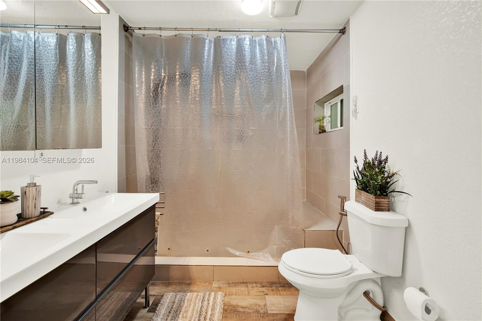 COCOPLUM TERR ADDN - Residential Lease