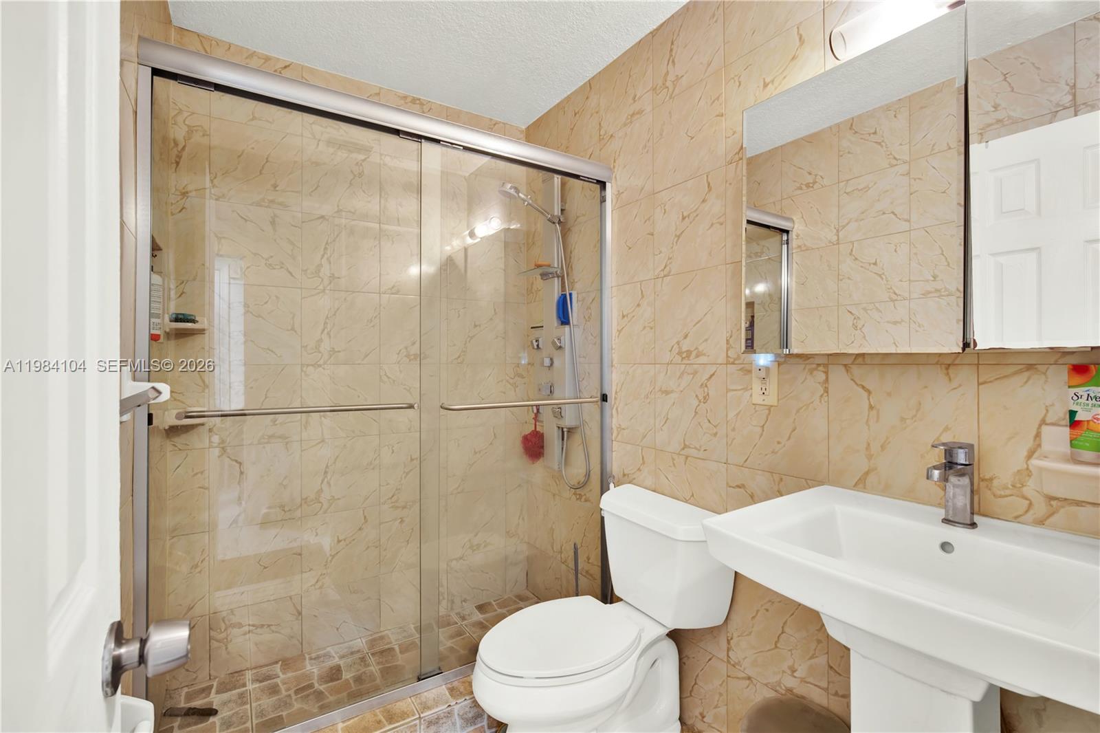 COCOPLUM TERR ADDN - Residential Lease