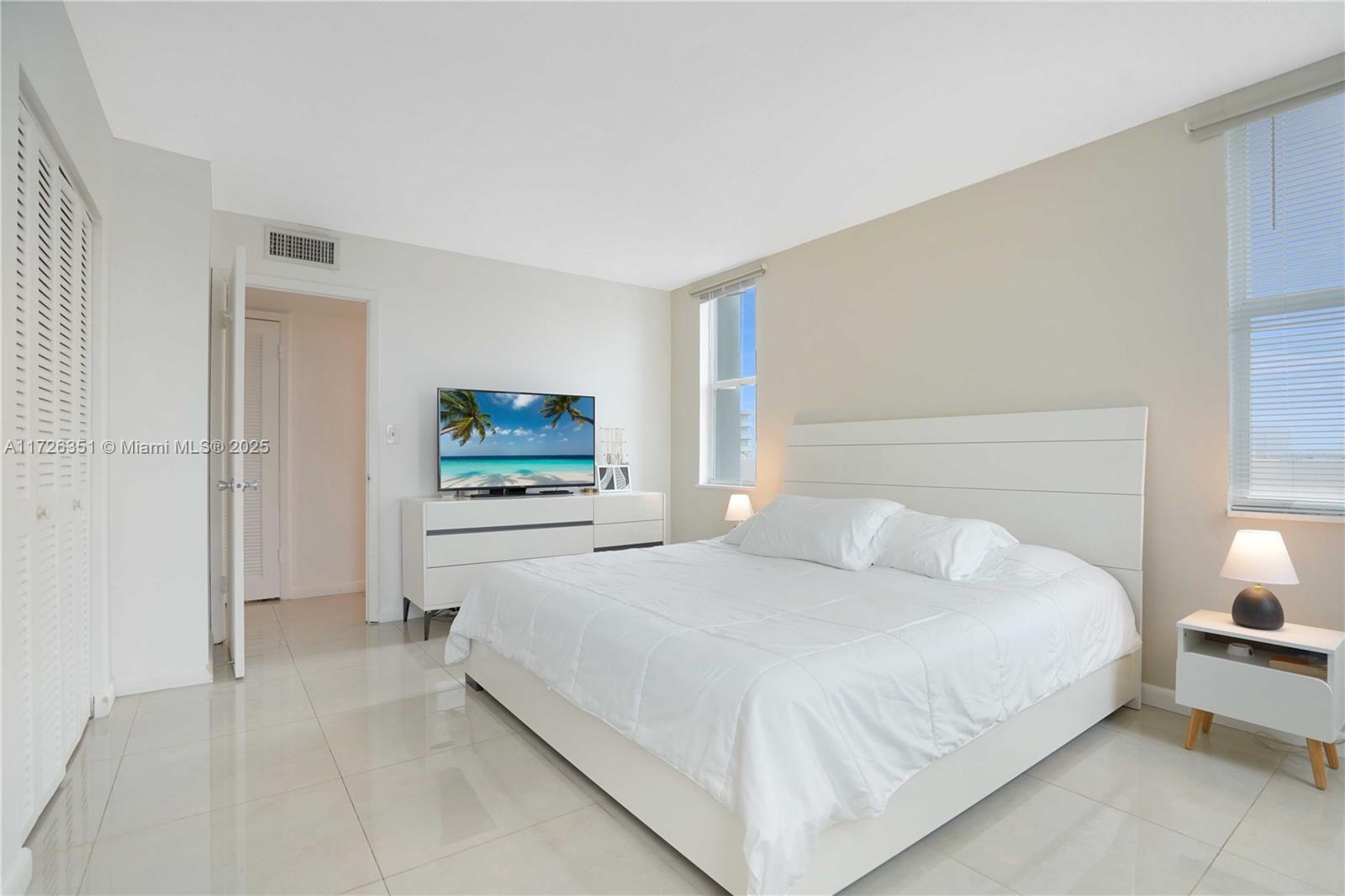 THE KNIGHTSBRIDGE CONDO - Residential