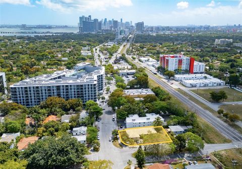 5898 NE 4th Ct Miami FL 33137