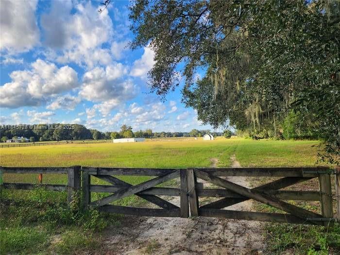SPRINGSTEAD - Land