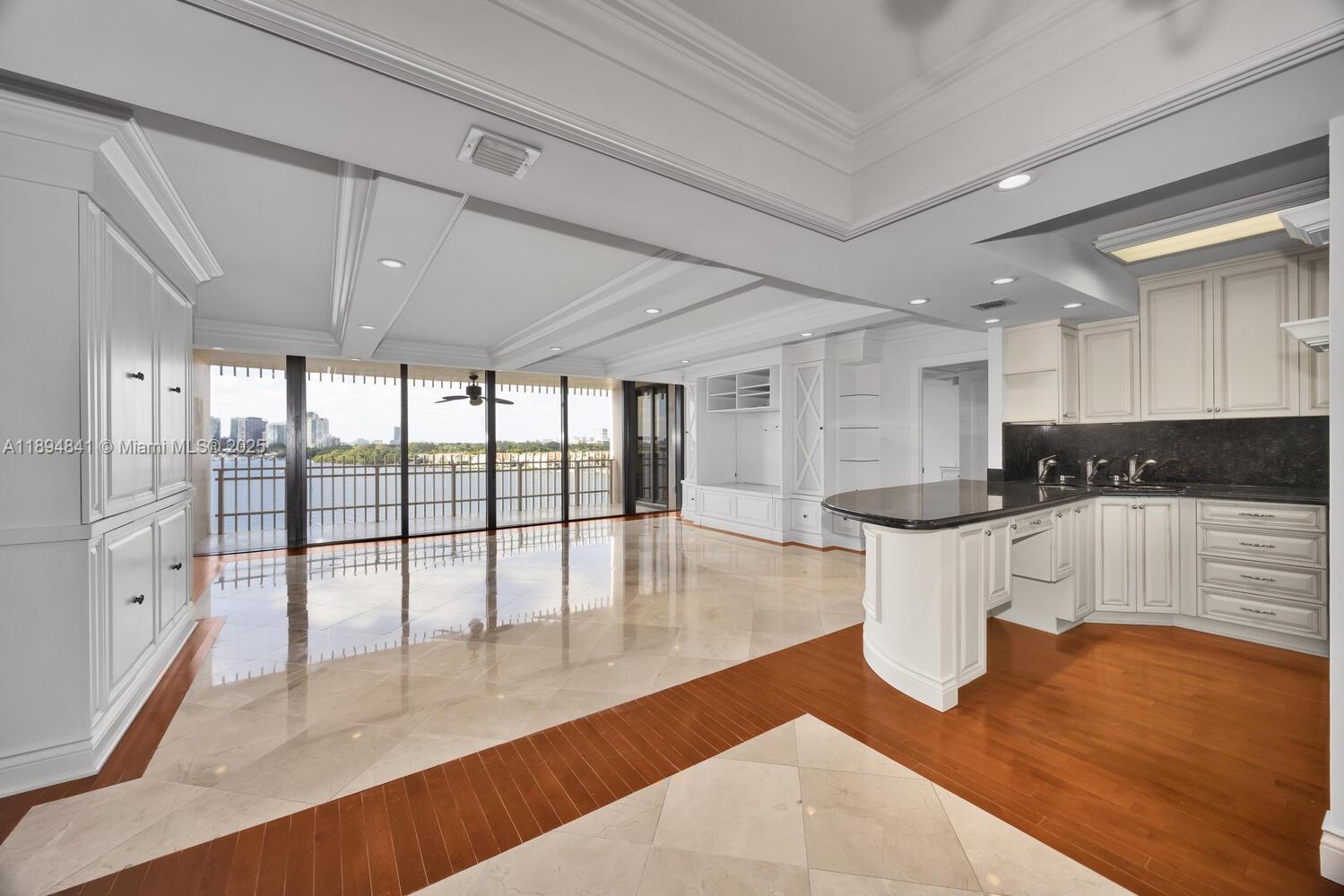 1 Grove Isle Dr A804