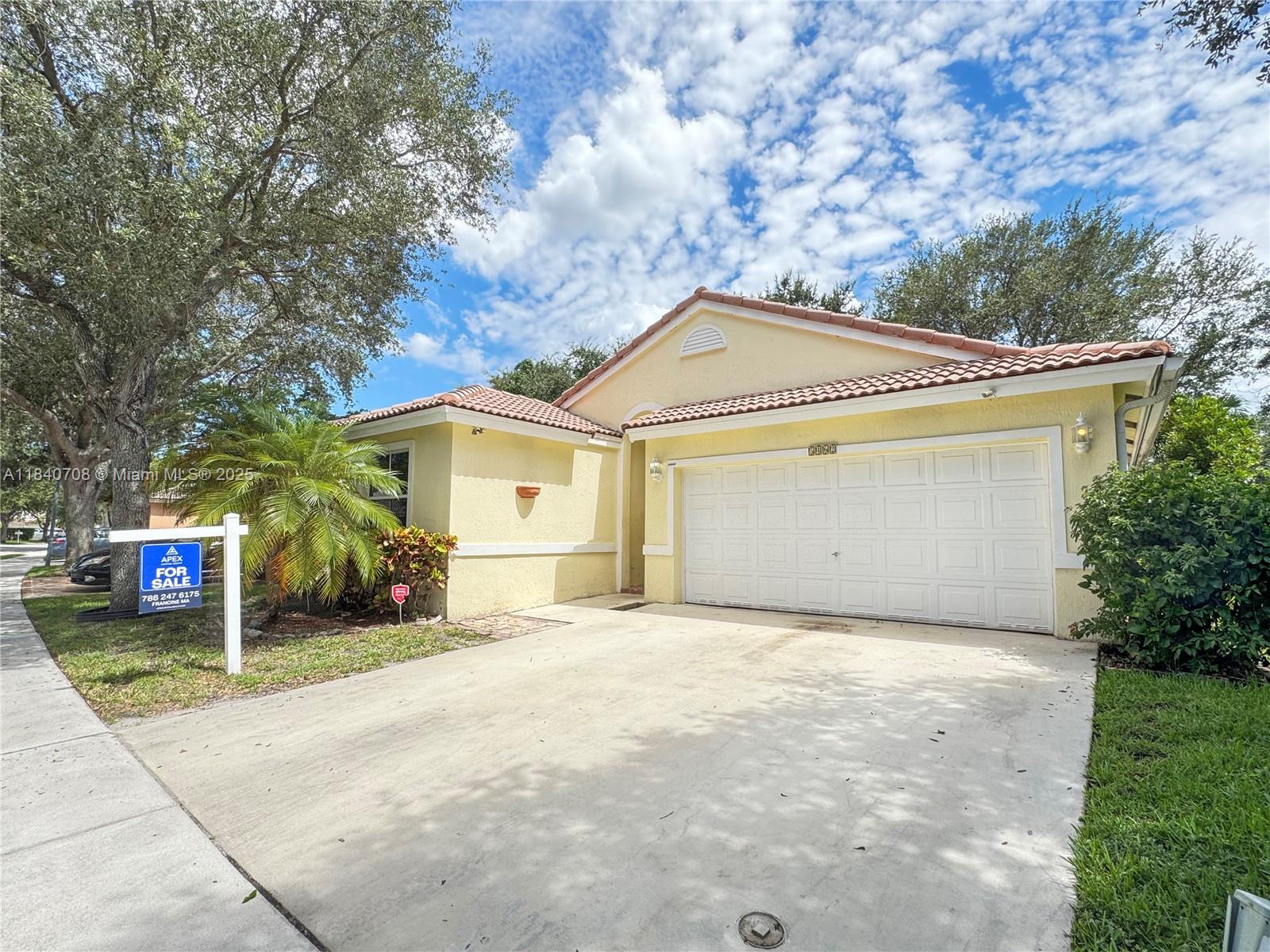Spacious and full of natural light, this 3-bedroom, 2-bath home in the gated Lake Windermere community offers vaulted ceilings, split-bedroom layout, and tile flooring throughout. The open-concept living and dining areas flow seamlessly to a private, fenced backyard with tropical landscaping and fruit trees — ideal for relaxing or entertaining. The kitchen features granite countertops, stainless steel appliances, and plenty of cabinet space. The oversized primary suite includes a walk-in closet and ensuite bath with dual sinks and soaking tub. Conveniently located near top-rated schools, shops, and major highways, LOW HOA, this well-maintained home is ready for your personal touch!