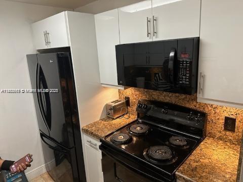 NEW HAMPTON AT CENTURY VI - Residential Lease