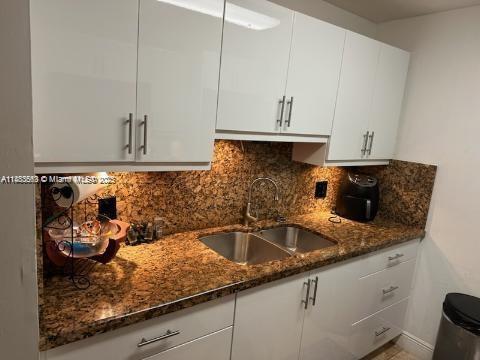 NEW HAMPTON AT CENTURY VI - Residential Lease